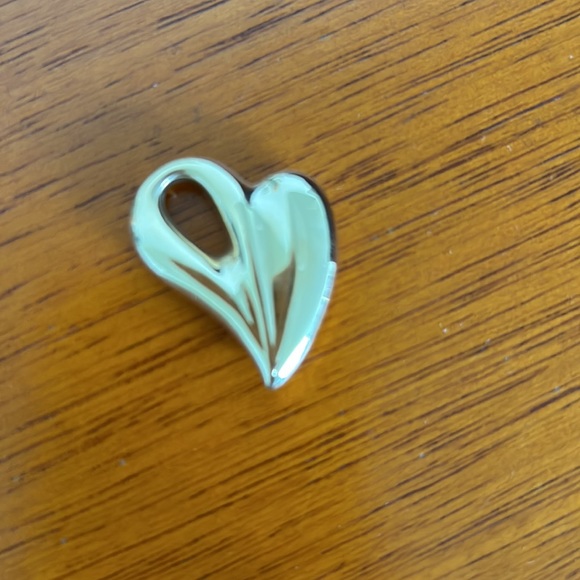 14K yellow gold puffy heart charm - Picture 8 of 11